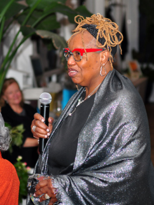 Hattie Bull accepts the Difference Makers Award at the 2nd Annual Difference Makers Gala